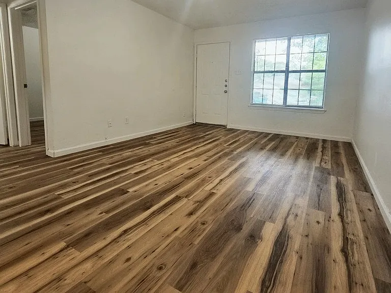 202 Ash Dr #103 — Photo 3