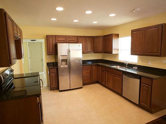 2nd image of 912 Rockmont Ct