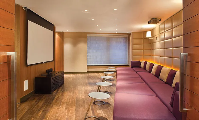 Rented by R New York | media 18
