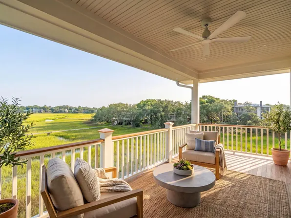 813 Harbour Watch Ct, Mount Pleasant, SC 29464