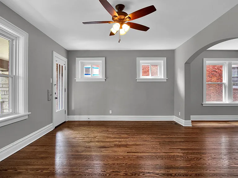 5047 Mardel Ave — Photo 11