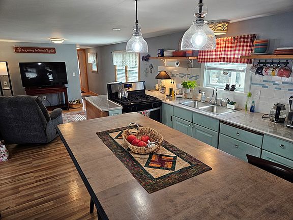 4th image of 3610 Highlands Rd #48