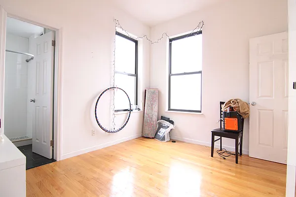 Rented by Nooklyn NYC LLC | media 10