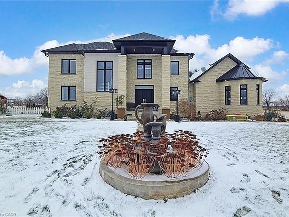 3rd image of 2687 Haldimand Rd #55