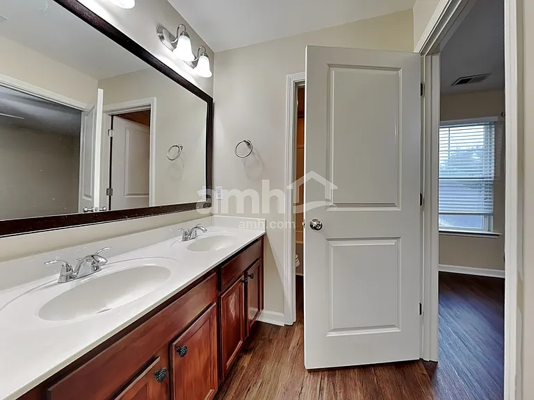 498 Stonebridge Cir — Photo 21