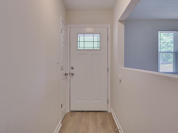 5th image of 4262 Parkwood Drive