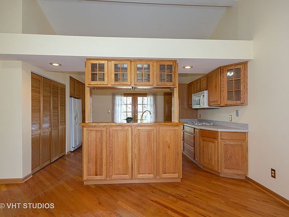 5th image of 1204 N Kankakee St