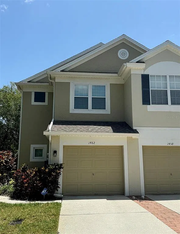3 bed, 2.5 bath, 1628 sqft, $2,350 — Photo 1