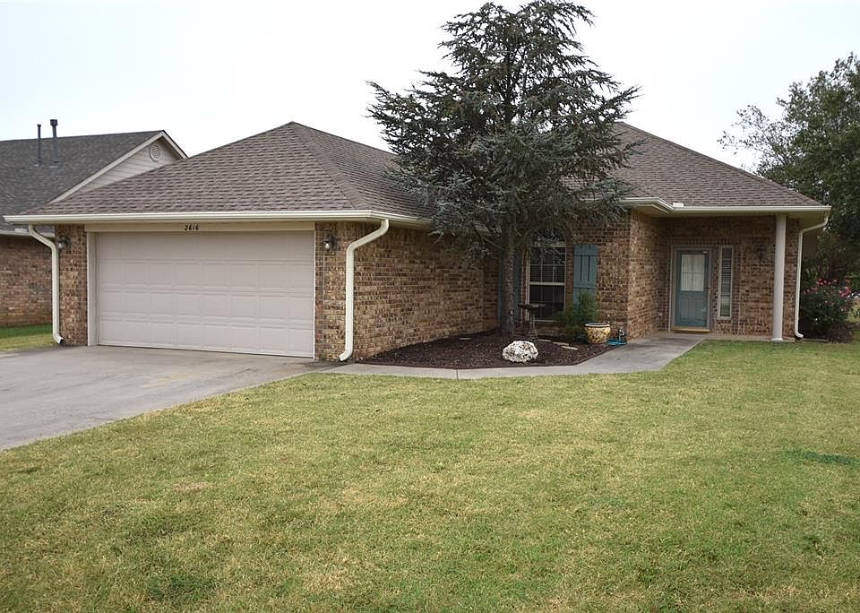 1st image of 2616 Greenbriar Pl