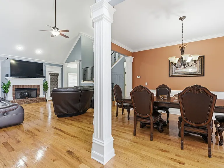 2733 Presley Dr — Photo 5
