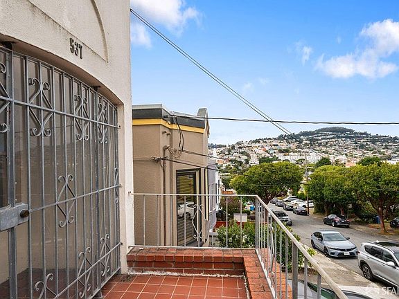 2nd image of 537 Bright St