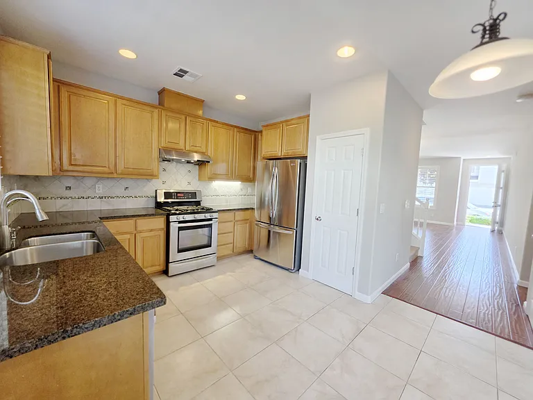 2075 Purcell Pl — Photo 5