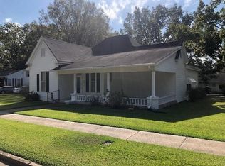 1122 E Broad St, West Point, MS 39773