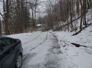 27 Horton Rd, Bloomingburg, NY 12721