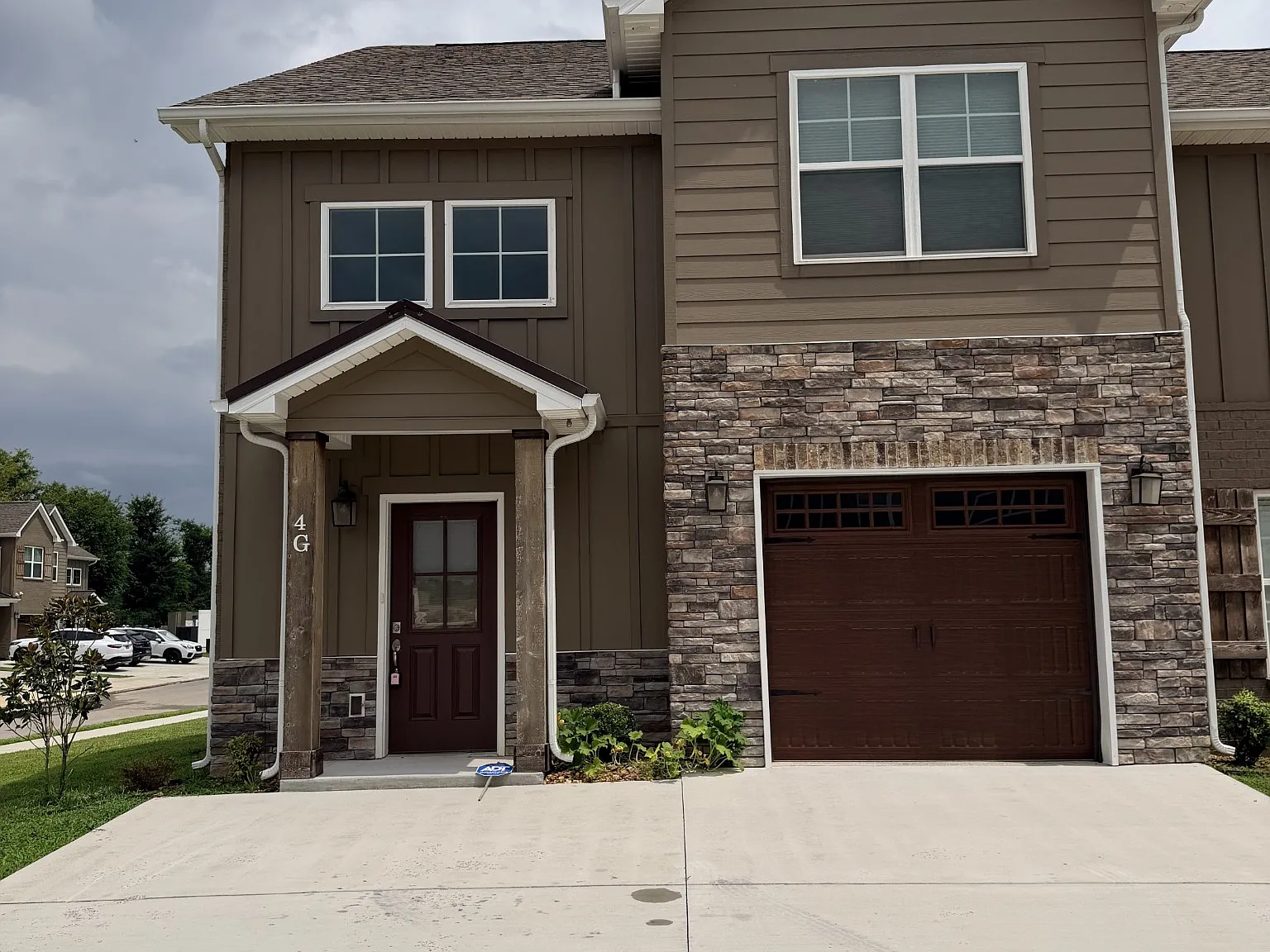 2 bed, 1.5 bath, 1485 sqft, $1,750 — Photo 2