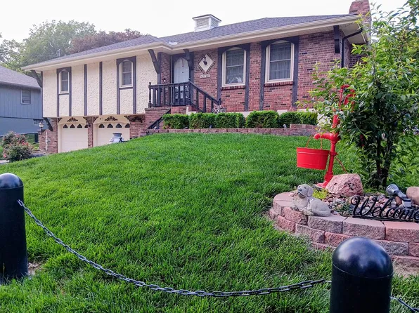 12720 E Silver Ln, Independence, MO 64050