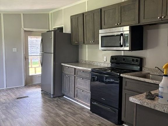4th image of 2169 Hatcher Rd