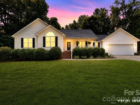 255 Tanager Dr, York, SC 29745