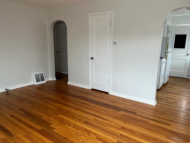 1218 Mohawk Ln — Photo 5