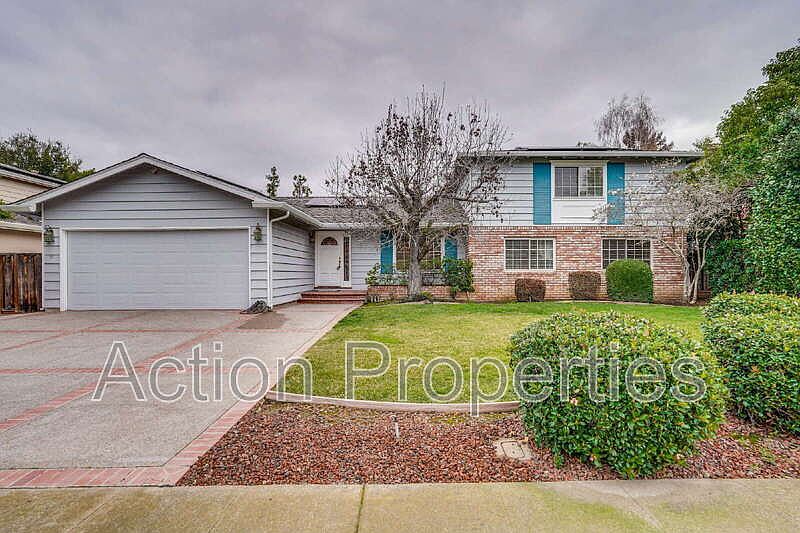1st image of 2685 Yorkton Dr