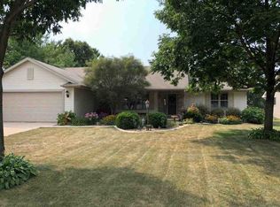 840 Holschuh Ln, Green Bay, WI 54311