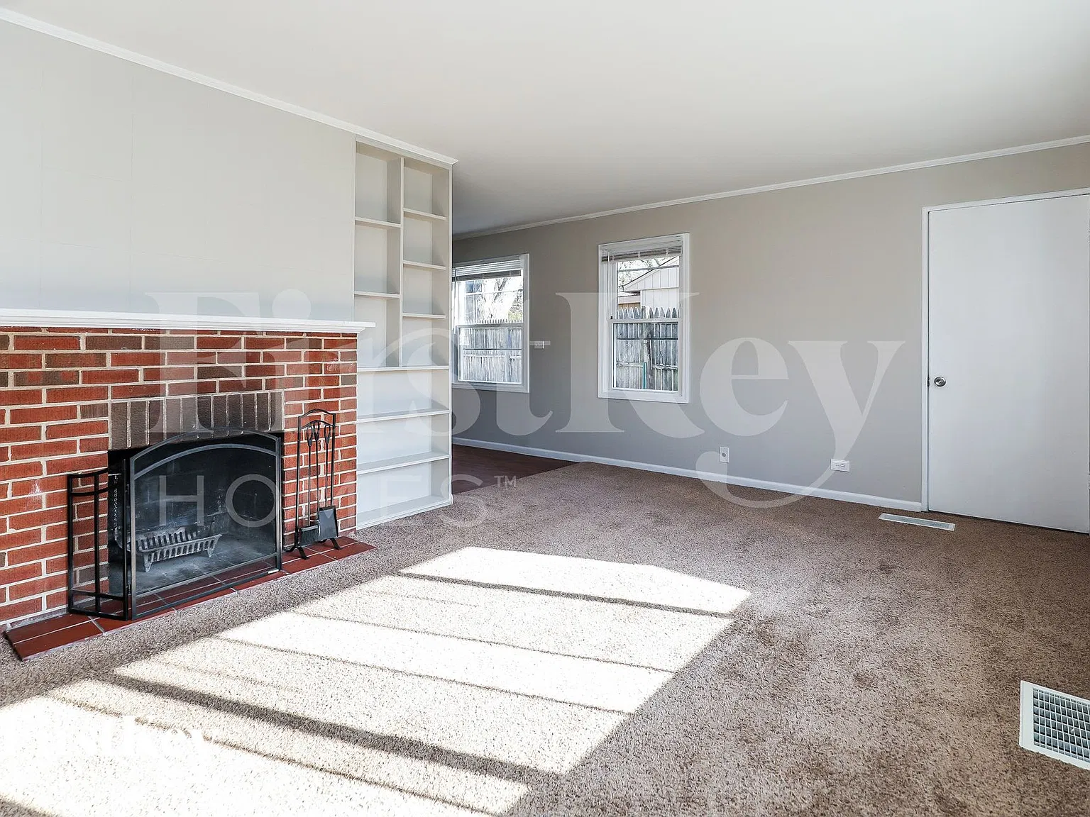 3 bed, 1.0 bath, 953 sqft, $2,375 — Photo 4