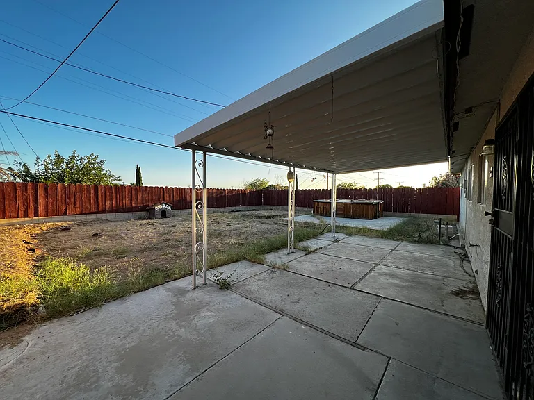 1609 Church St — Photo 14