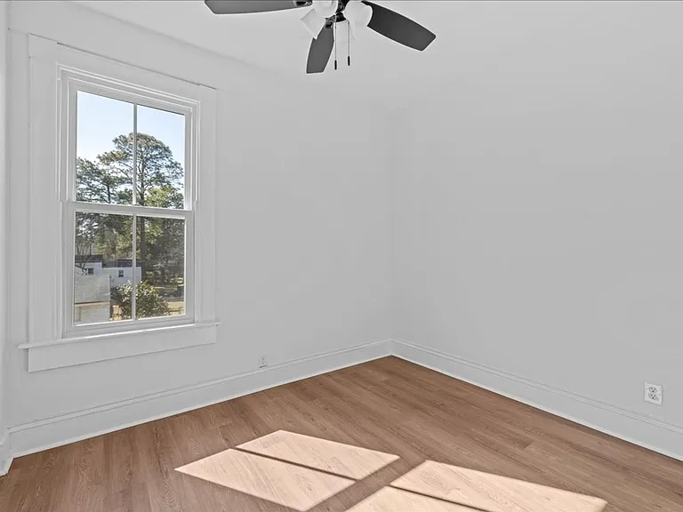 258 Maryland Ave — Photo 28