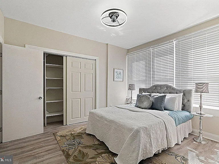 219 E Phil Ellena St — Photo 10