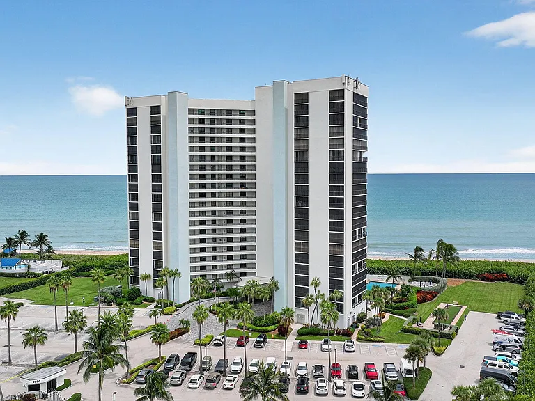 9650 S Ocean Dr #302 — Photo 25