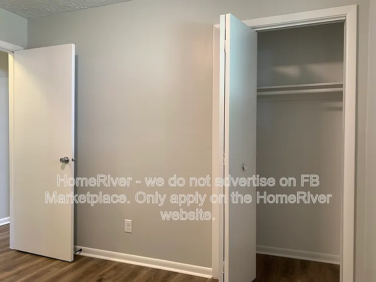 11225 Moores Cir — Photo 17