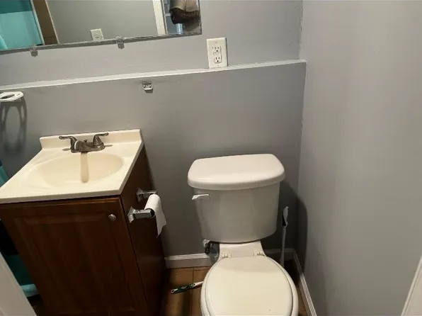 2102 Oakland Ridge Dr, Lawrenceville, GA 30044