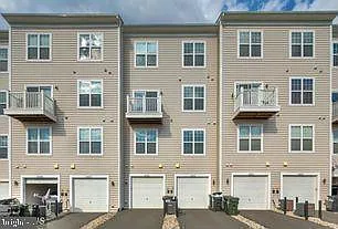 Residences At Dulles Prkwy Ctr — Photo 2