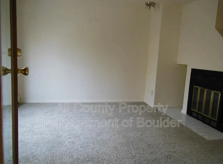 2201 Pearl St #116 — Photo 4