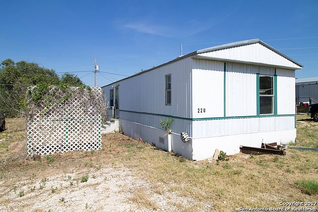 2nd image of 110 Live Oak Dr
