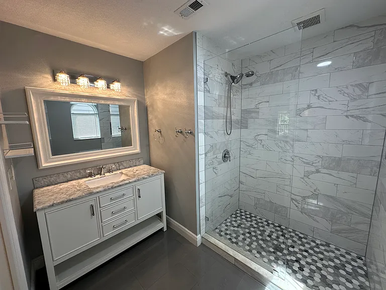 1724 Chatham Cir — Photo 5
