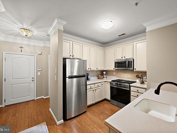 5th image of 6100 Lydia Hollow Dr
