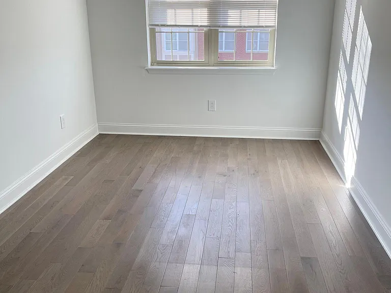 659 N 35th St #3 — Photo 6