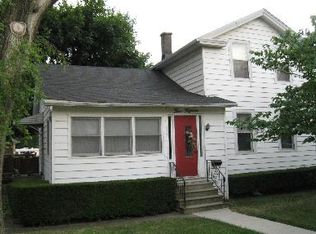 515 E Division St, Lockport, IL 60441