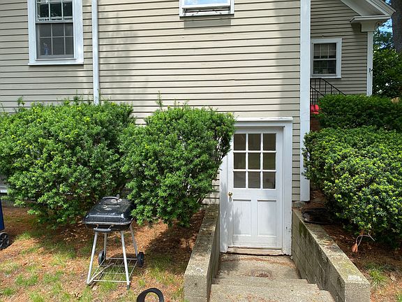 2nd image of 547 Lafayette Rd #5