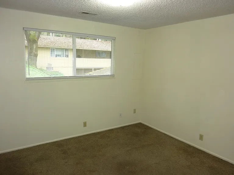 2703 E 19th St #2703 — Photo 8