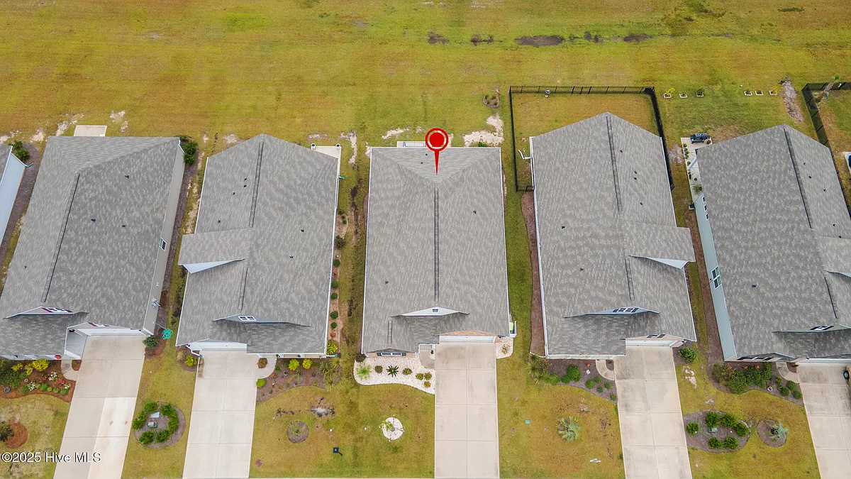 Building Photo - 614 Silos Way