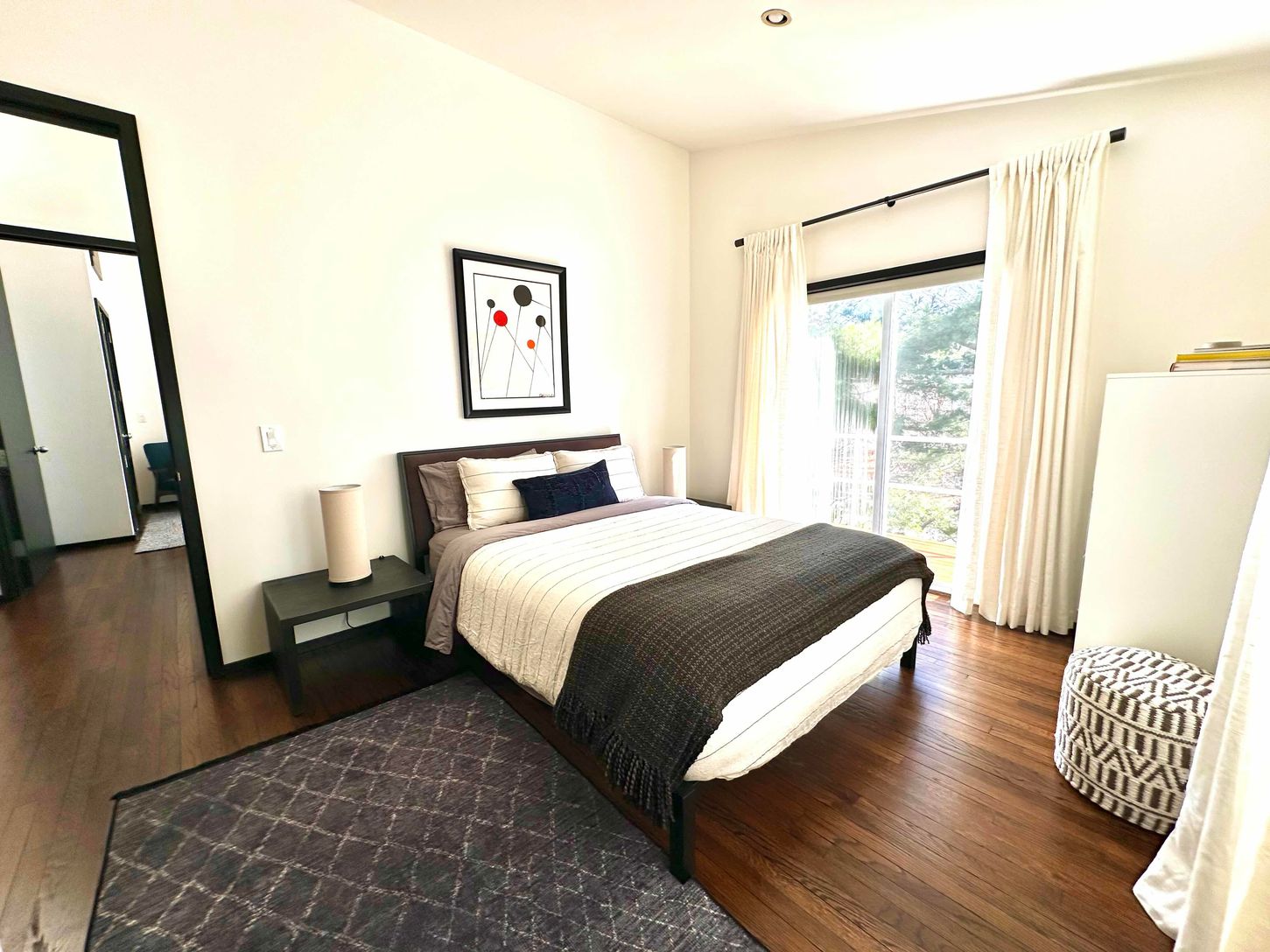 Guest Bedroom 2, Queen Bed