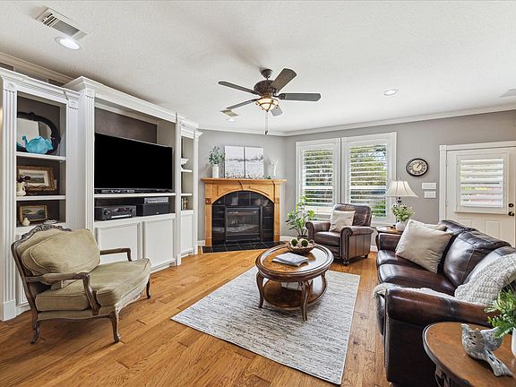 3rd image of 8206 Shoregrove Dr