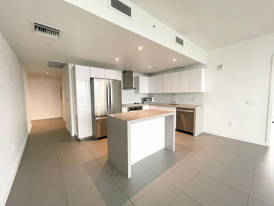 1st image of 1600 NE 1st Ave APT 3516