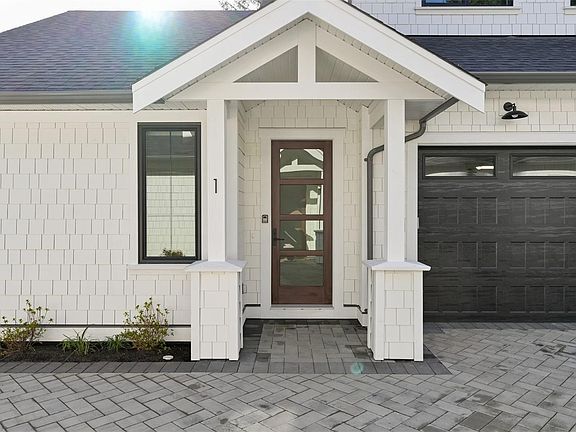 3rd image of 5032 Wesley Rd #2