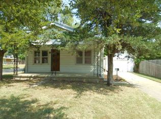 2202 S Saint Francis St, Wichita, KS 67211