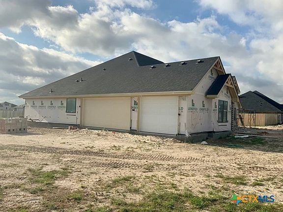 3rd image of 1424 Four Sixes Ranch Rd