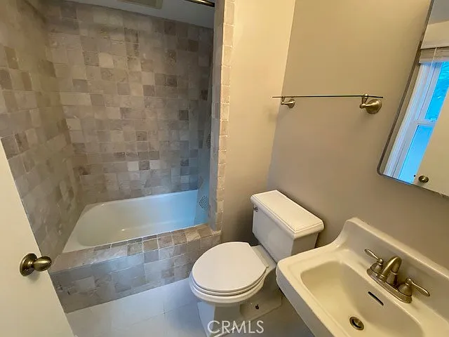 5356 Yolanda Ave — Photo 11
