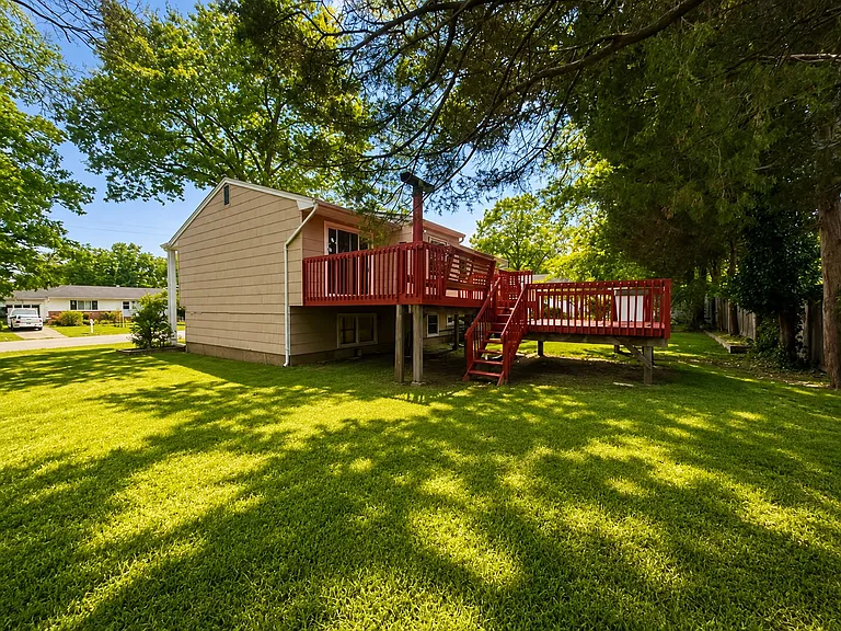 20 Woodridge Ave — Photo 19